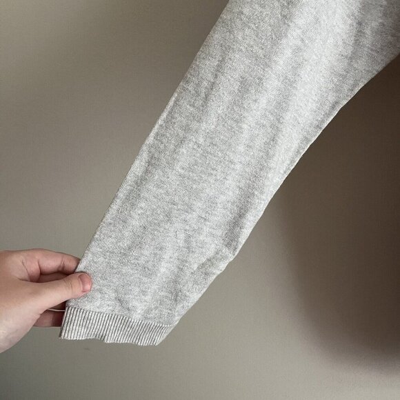 Lane Bryant Women Plus SZ 22/24 Light Gray/Pink/Yellow Striped V-Neck Sweater - Picture 3 of 8